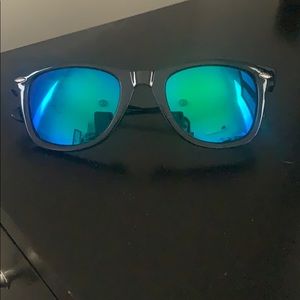 Mirrored sunglasses